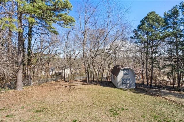 8096 Magnolia Lane, Rogers, AR 72756