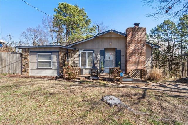 8096 Magnolia Lane, Rogers, AR 72756