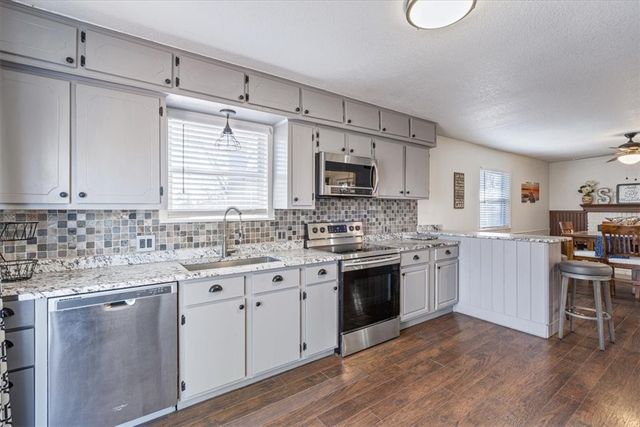 8096 Magnolia Lane, Rogers, AR 72756