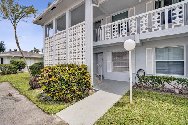2820 SW 13th Street 101, Delray Beach, FL 33445
