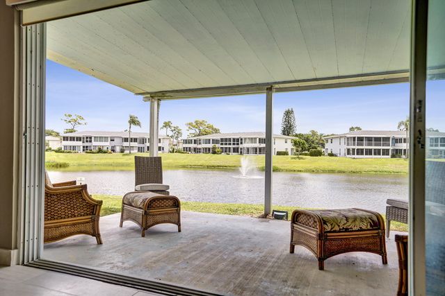 2820 SW 13th Street 101, Delray Beach, FL 33445