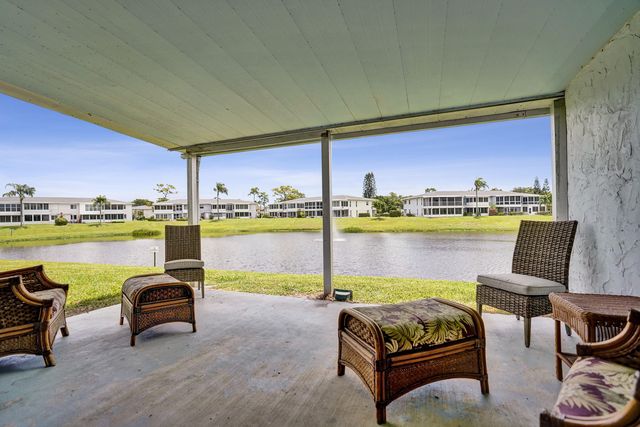 2820 SW 13th Street 101, Delray Beach, FL 33445