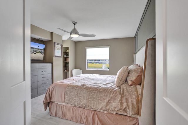 2820 SW 13th Street 101, Delray Beach, FL 33445