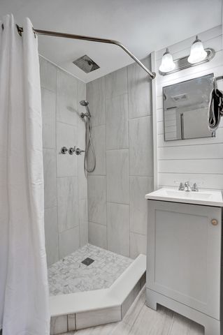 2820 SW 13th Street 101, Delray Beach, FL 33445