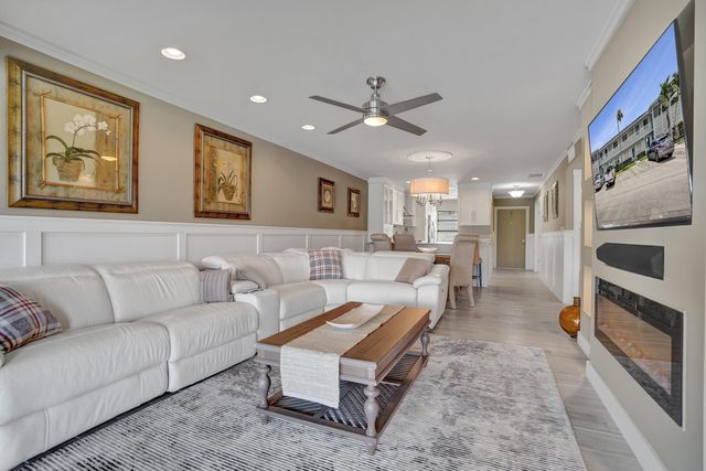 2820 SW 13th Street 101, Delray Beach, FL 33445