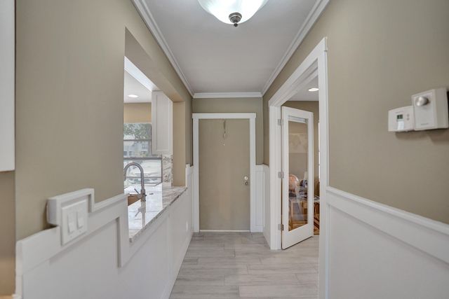 2820 SW 13th Street 101, Delray Beach, FL 33445