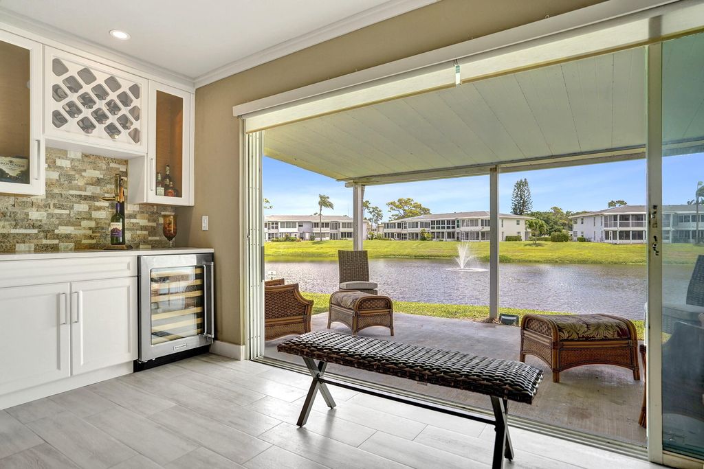 2820 SW 13th Street 101, Delray Beach, FL 33445