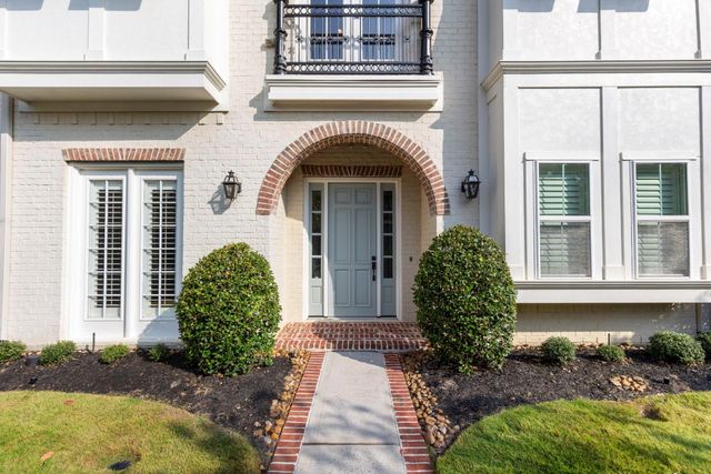 109 Mcgoey Circle, Shenandoah, TX 77384