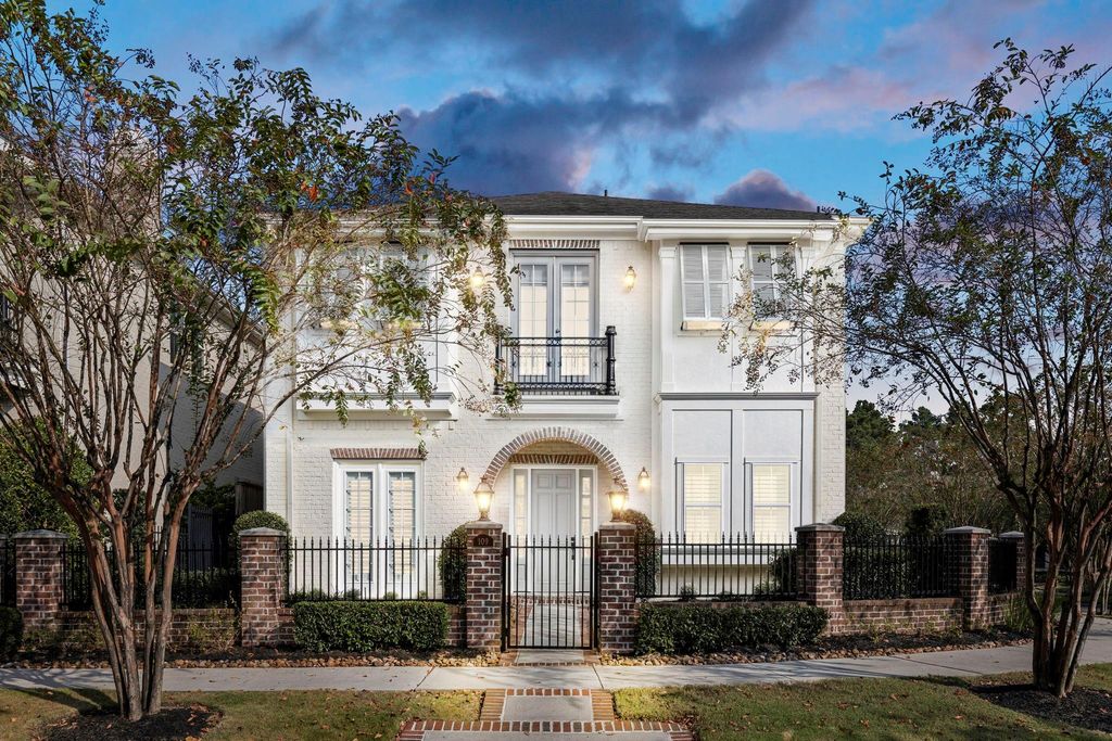 109 Mcgoey Circle, Shenandoah, TX 77384