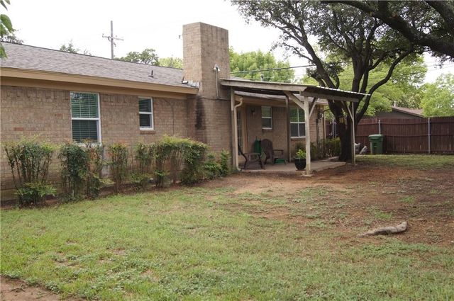 2201 Highcrest Drive, Bedford, TX 76022