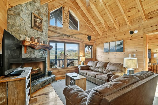 146 Rosiey Lane, Blue Ridge, GA 30513