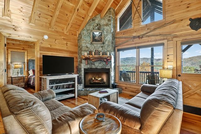 146 Rosiey Lane, Blue Ridge, GA 30513