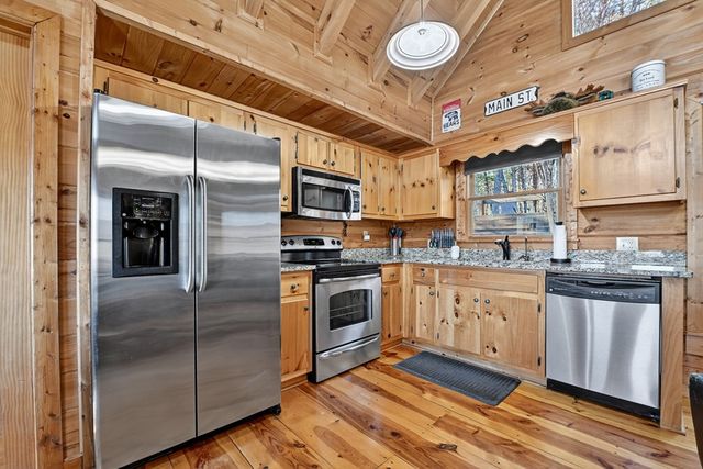 146 Rosiey Lane, Blue Ridge, GA 30513
