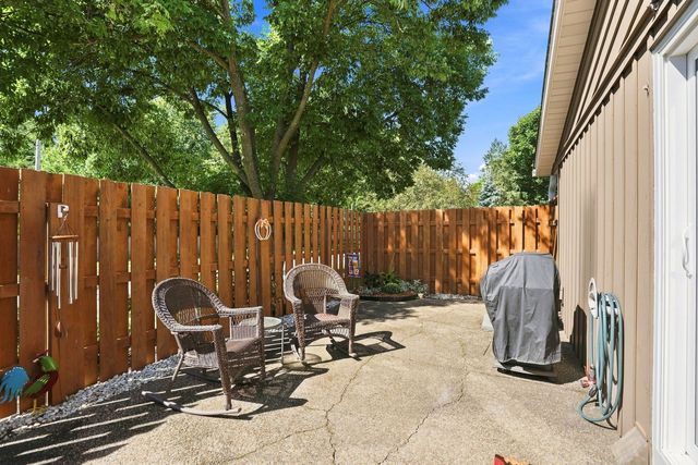 1143 48TH Avenue, East Moline, IL 61244
