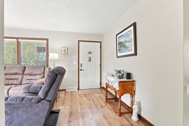 1143 48TH Avenue, East Moline, IL 61244
