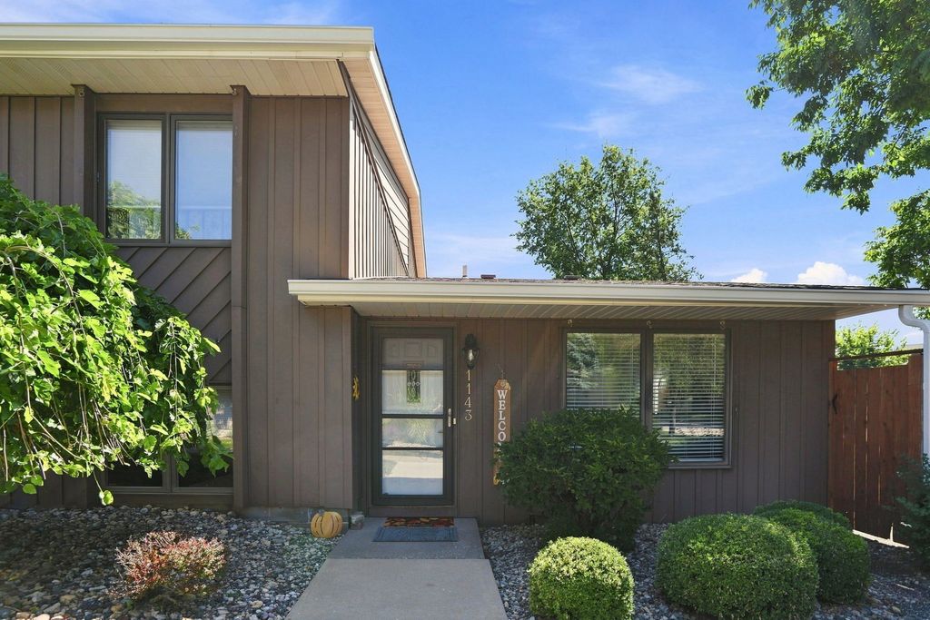 1143 48TH Avenue, East Moline, IL 61244