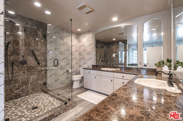 4221 Jubilo Drive, Tarzana, CA 91356