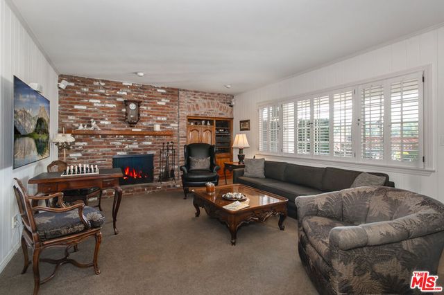 4221 Jubilo Drive, Tarzana, CA 91356