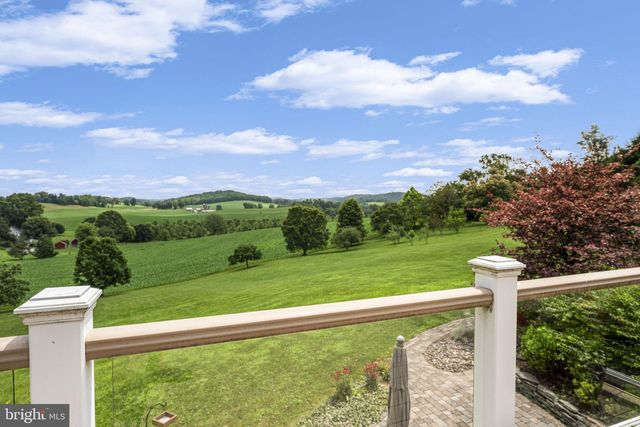 125 KLOPP RD, Robesonia, PA 19551
