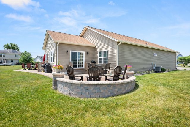 1218 Coolidge Court, Sycamore, IL 60178
