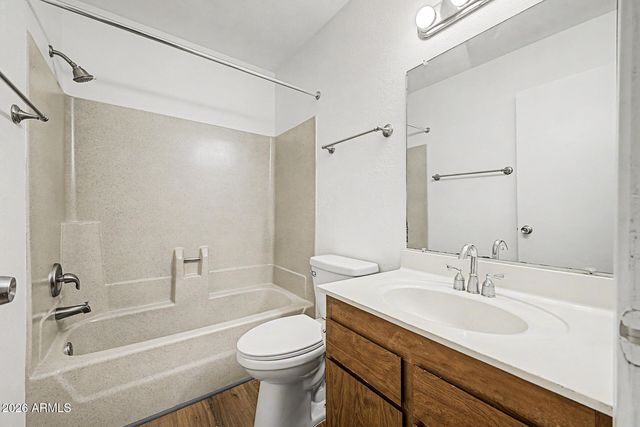 7021 S 43rd Way, Phoenix, AZ 85040