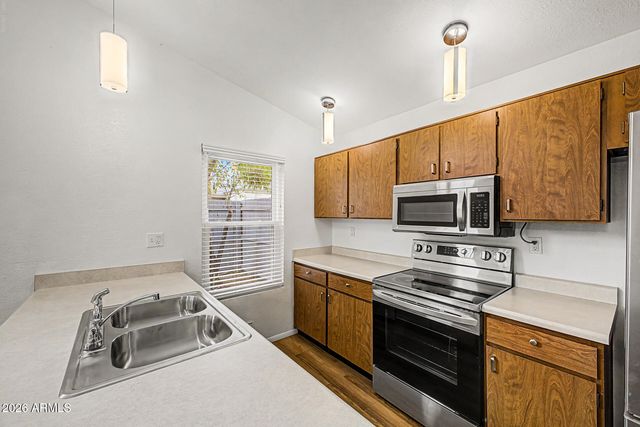 7021 S 43rd Way, Phoenix, AZ 85040