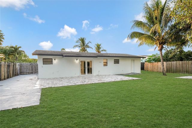 368 SW 64th Ter, Margate, FL 33068