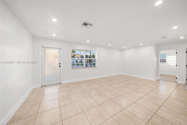 368 SW 64th Ter, Margate, FL 33068