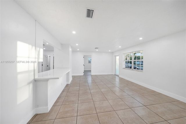 368 SW 64th Ter, Margate, FL 33068