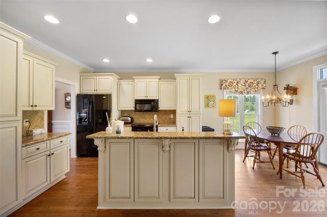 816 Springs Road, Dallas, NC 28034