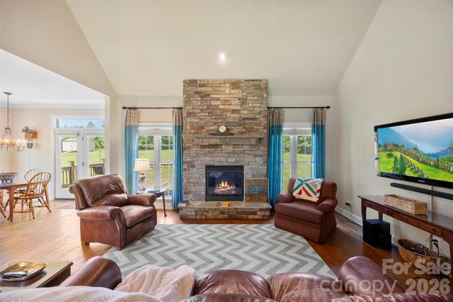 816 Springs Road, Dallas, NC 28034