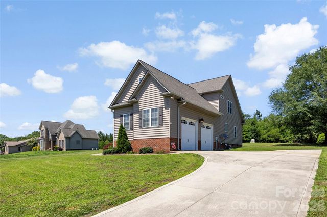 816 Springs Road, Dallas, NC 28034