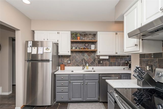 3306 50th Street, Des Moines, IA 50310