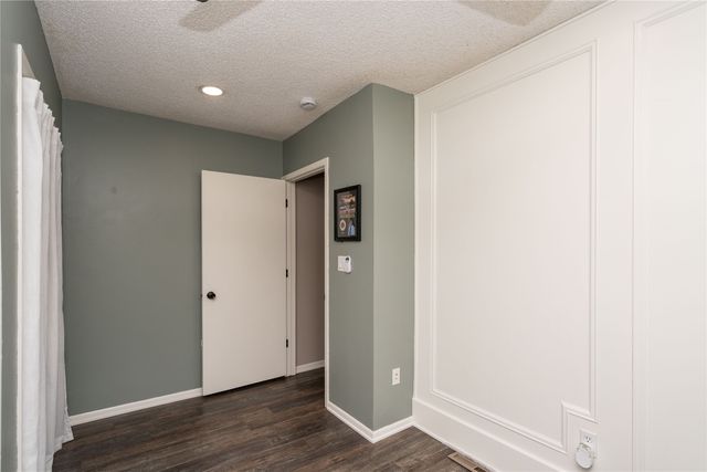 3306 50th Street, Des Moines, IA 50310
