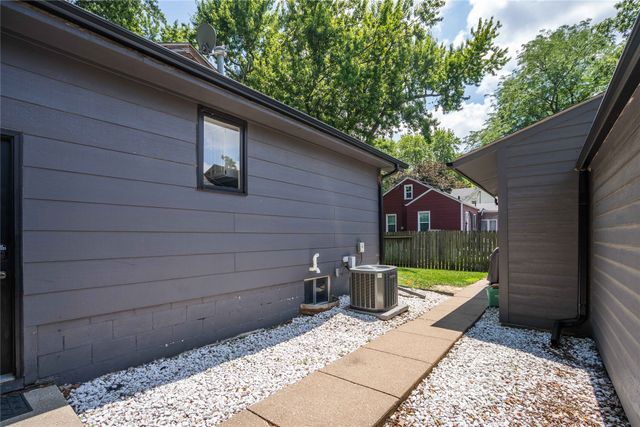 3306 50th Street, Des Moines, IA 50310