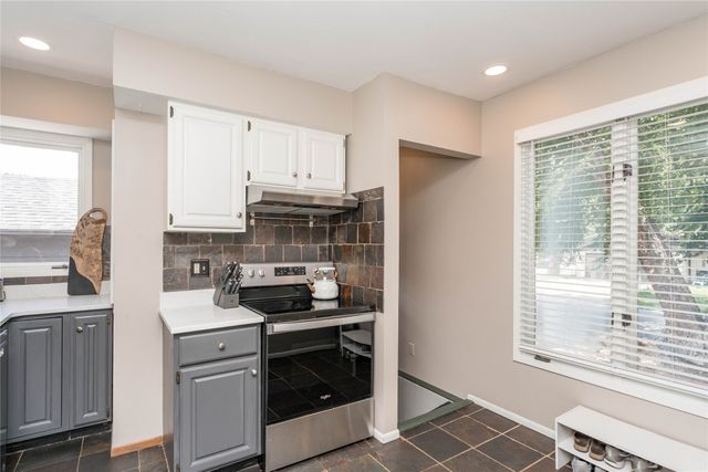 3306 50th Street, Des Moines, IA 50310