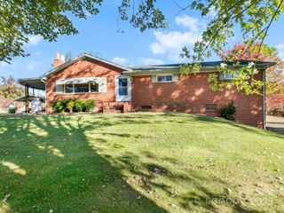 11 Aloha Circle, Candler, NC 28715