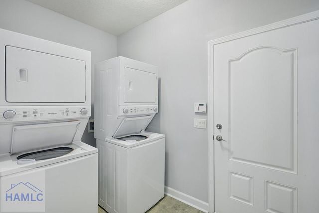 929 Oak Crest Drive, Hinesville, GA 31313