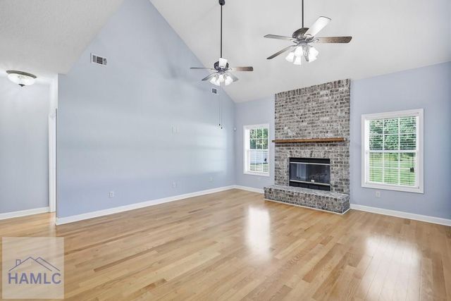 929 Oak Crest Drive, Hinesville, GA 31313