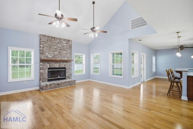 929 Oak Crest Drive, Hinesville, GA 31313