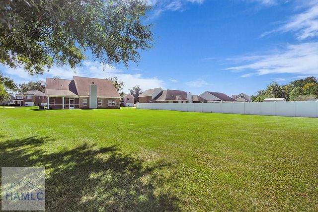 929 Oak Crest Drive, Hinesville, GA 31313