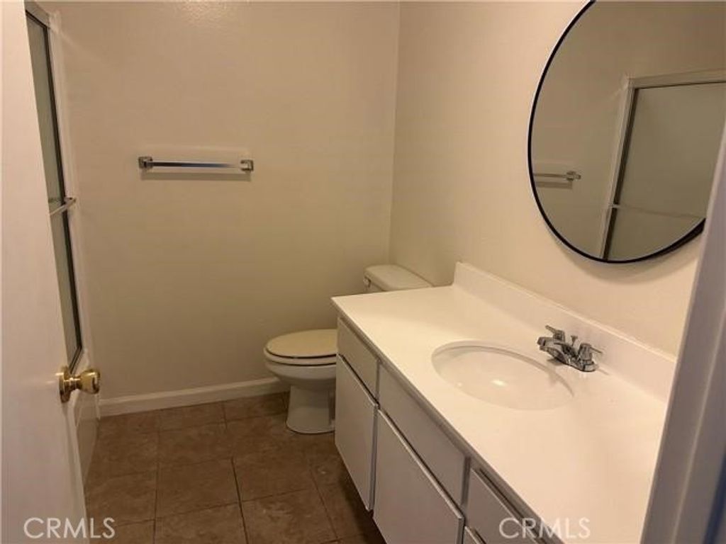 Image 3 of property listing at 3565 Linden Avenue, Long Beach, CA 90807
