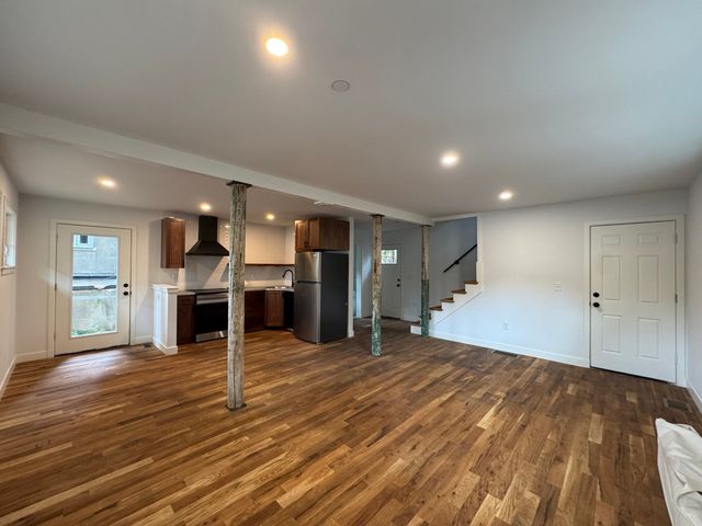 69 Bowen 2, Newton, MA 02459