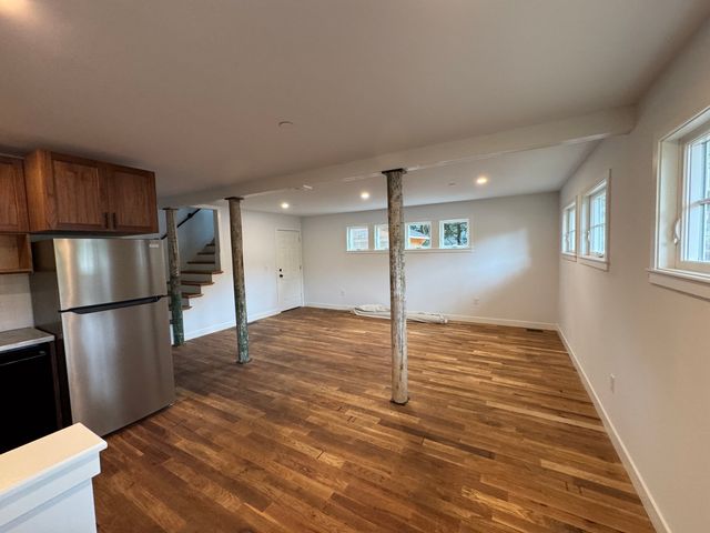 69 Bowen 2, Newton, MA 02459