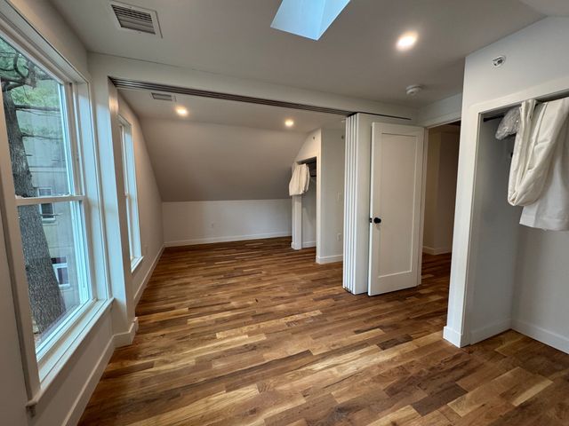69 Bowen 2, Newton, MA 02459