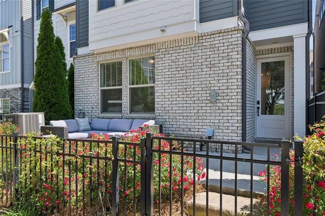 1061 Kirkland Circle, Smyrna, GA 30080