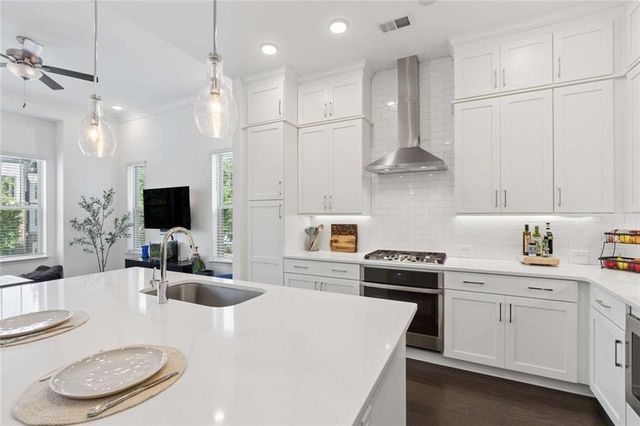 1061 Kirkland Circle, Smyrna, GA 30080