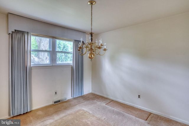 306 ALDER RD, Dover, DE 19904
