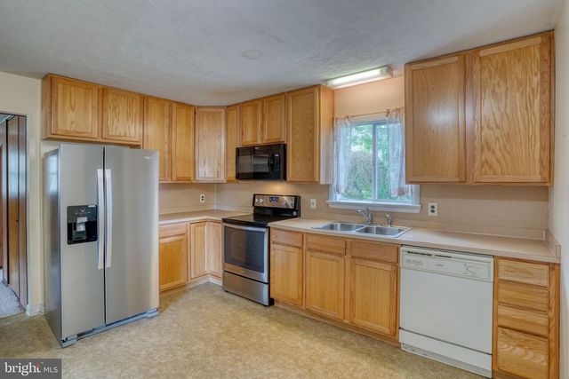 306 ALDER RD, Dover, DE 19904