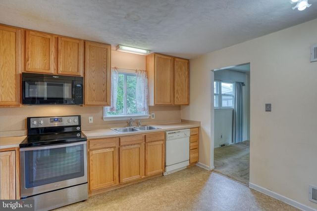 306 ALDER RD, Dover, DE 19904